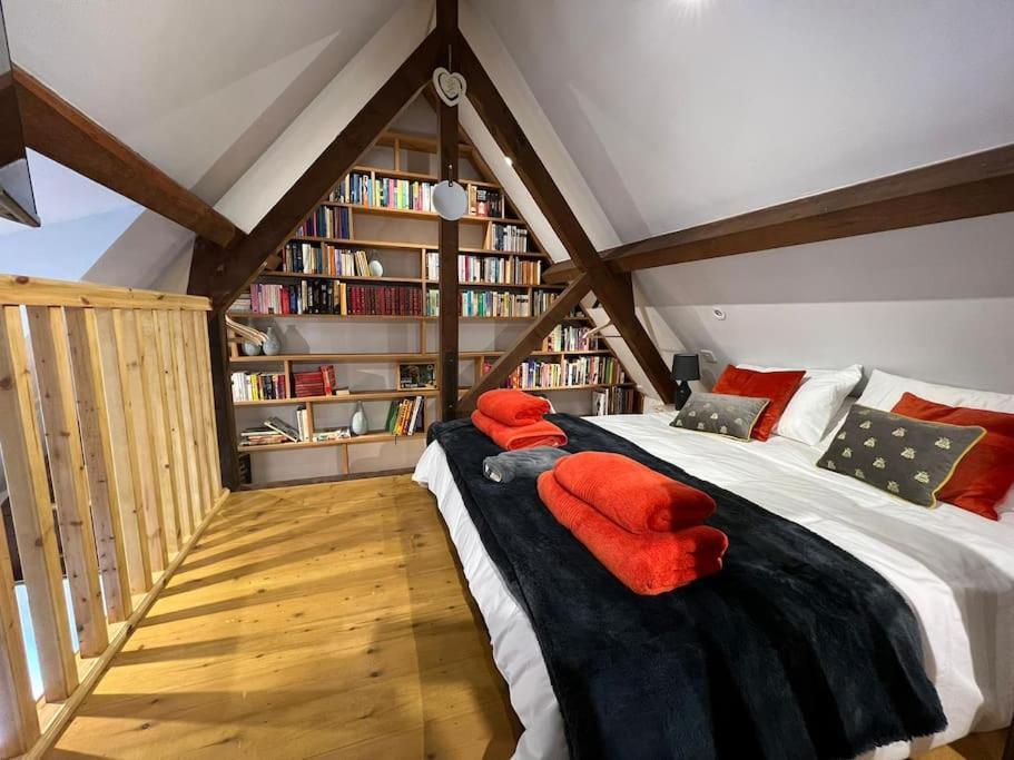 The Shack - Thatched Self Contained Annex Collingbourne Ducis Bagian luar foto