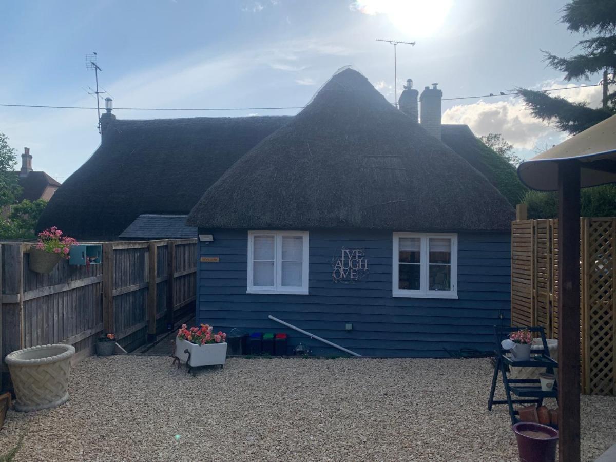 The Shack - Thatched Self Contained Annex Collingbourne Ducis Bagian luar foto